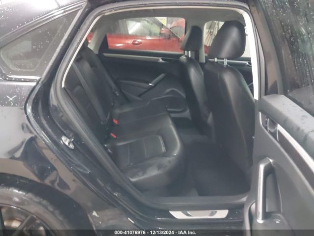 1VWDT7A30HC083897 Volkswagen Passat 1.8t R-line