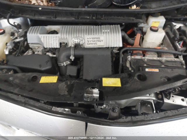 JTDZN3EU2E3362200 Toyota Prius V Five