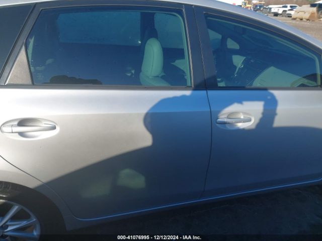 JTDZN3EU2E3362200 Toyota Prius V Five