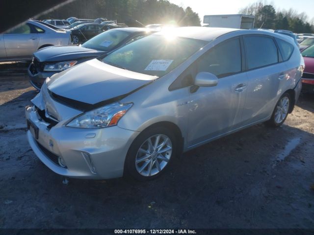 JTDZN3EU2E3362200 Toyota Prius V Five