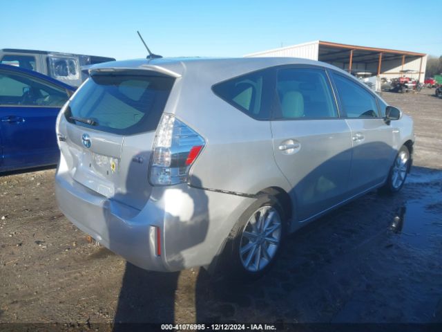 JTDZN3EU2E3362200 Toyota Prius V Five