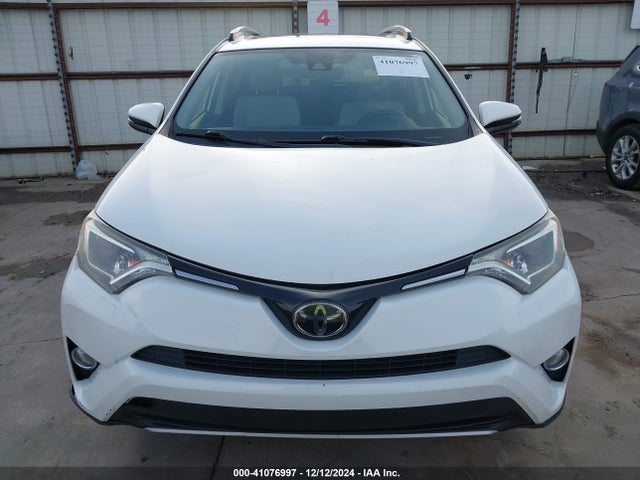 JTMRFREV4JJ739804 Toyota Rav4 Adventure/xle