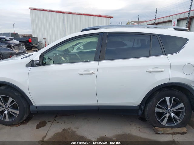 JTMRFREV4JJ739804 Toyota Rav4 Adventure/xle