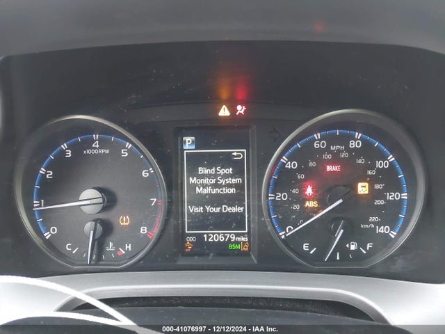 JTMRFREV4JJ739804 Toyota Rav4 Adventure/xle