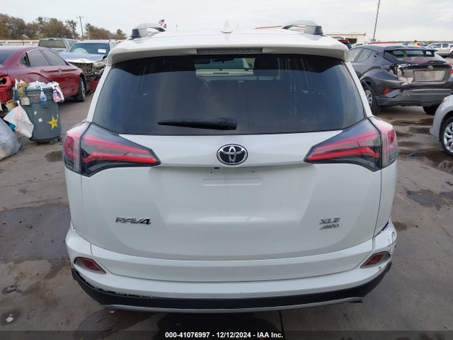 JTMRFREV4JJ739804 Toyota Rav4 Adventure/xle