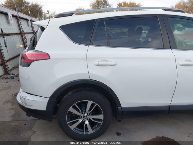 JTMRFREV4JJ739804 Toyota Rav4 Adventure/xle