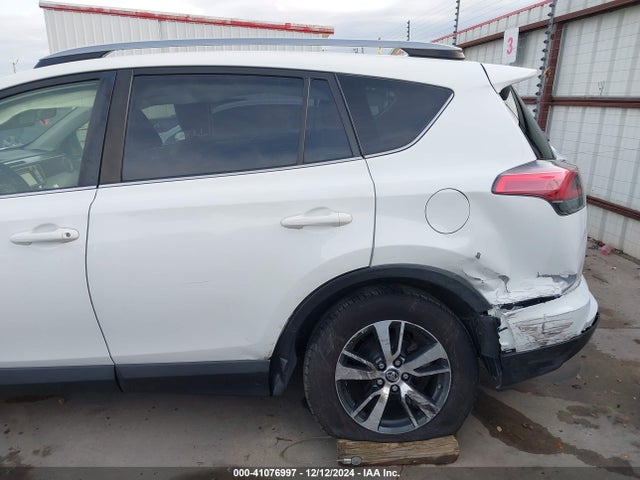 JTMRFREV4JJ739804 Toyota Rav4 Adventure/xle