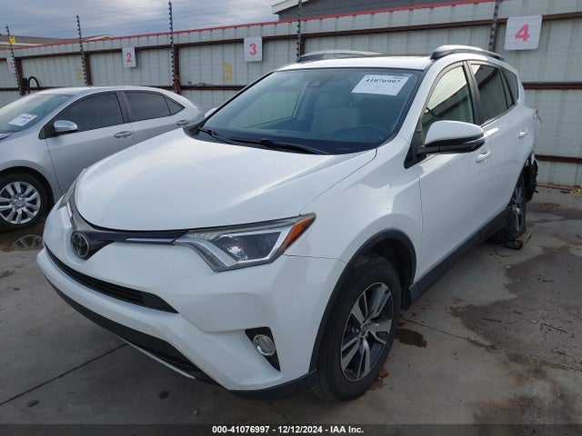 JTMRFREV4JJ739804 Toyota Rav4 Adventure/xle