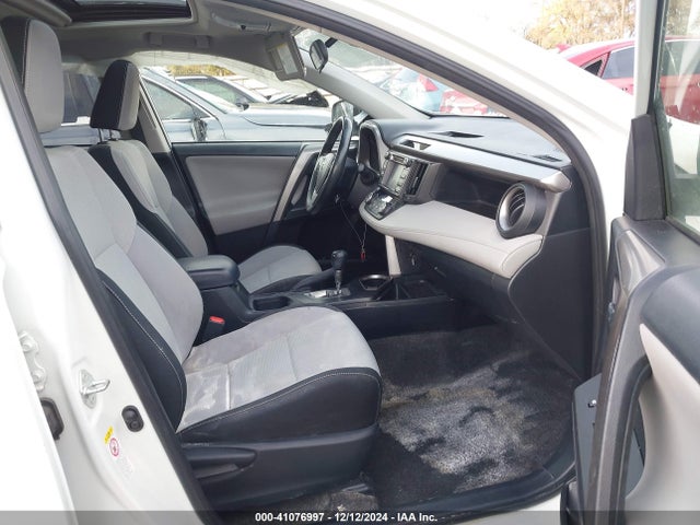 JTMRFREV4JJ739804 Toyota Rav4 Adventure/xle