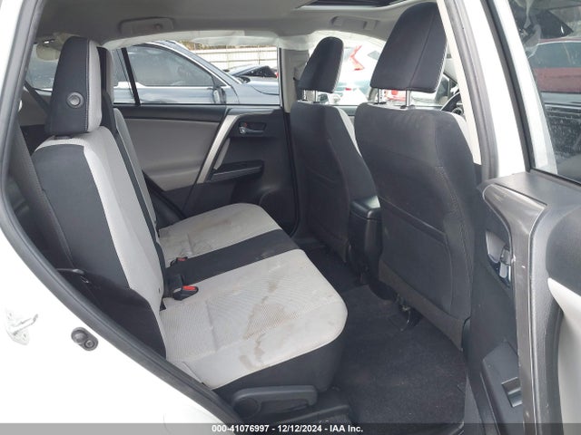 JTMRFREV4JJ739804 Toyota Rav4 Adventure/xle