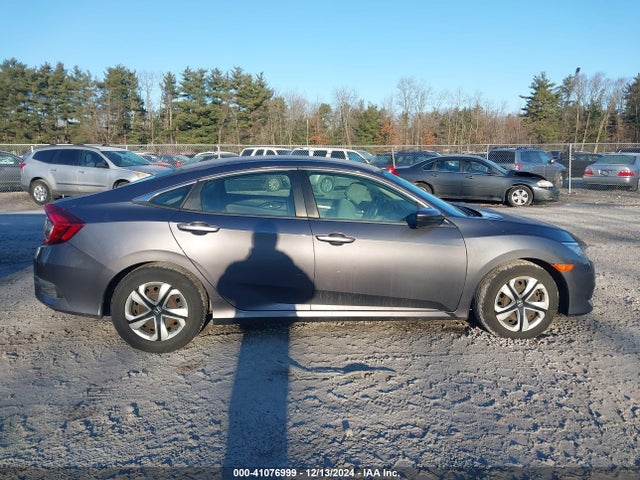 19XFC2F57JE204156 Honda Civic Lx