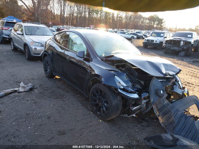2021 TESLA MODEL Y 5YJYGDEE7MF077983 Photo 0