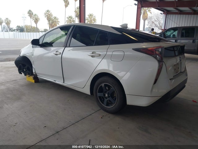 JTDKARFU0G3006345 Toyota Prius Three
