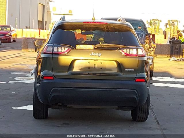 1C4PJLCB1KD265483 Jeep Cherokee Latitude