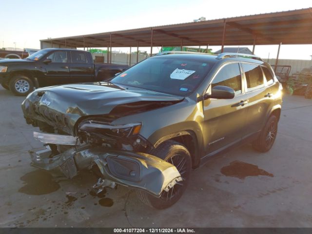 1C4PJLCB1KD265483 Jeep Cherokee Latitude