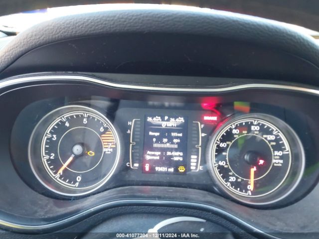 1C4PJLCB1KD265483 Jeep Cherokee Latitude