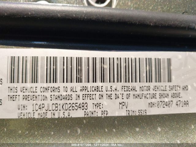 1C4PJLCB1KD265483 Jeep Cherokee Latitude