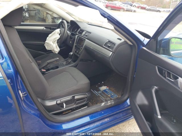 1VWAT7A31HC021654 Volkswagen Passat 1.8t S
