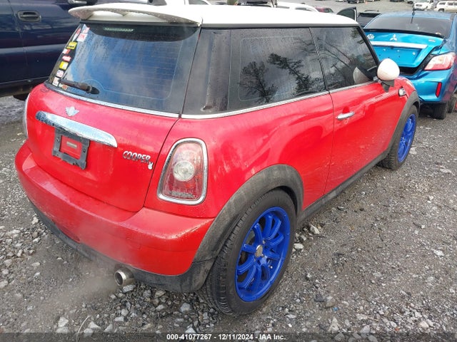 2010 MINI COOPER WMWMF3C54ATZ27153 Photo 3