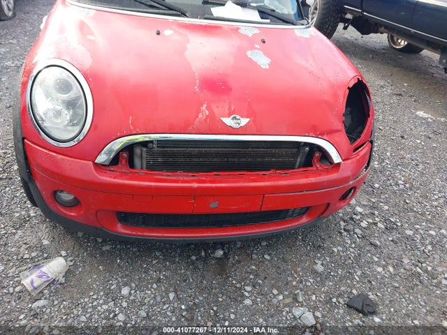 2010 MINI COOPER WMWMF3C54ATZ27153 Photo 5