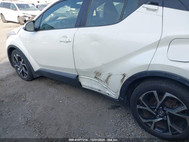Toyota C-HR XLE 2018 JTNKHMBX8J1011533 Image 14