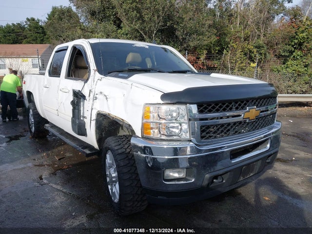2014 1GC1KYC82EF102810 main image