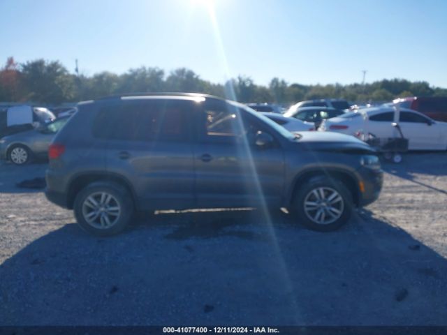 WVGAV7AX8FW543611 Volkswagen TIGUAN S