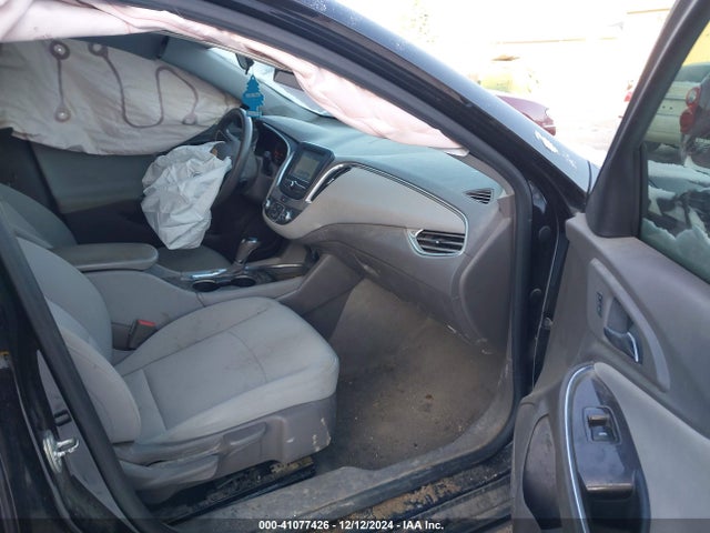 1G1ZD5ST0JF167143 Chevrolet MALIBU LT