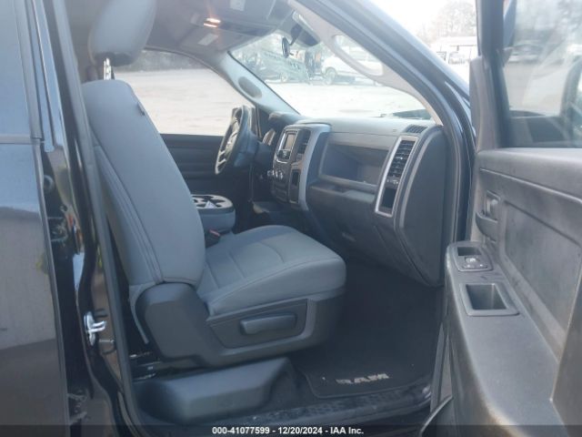 1C6RR7FT6HS599730 RAM 1500 Express  4x4 6'4 Box