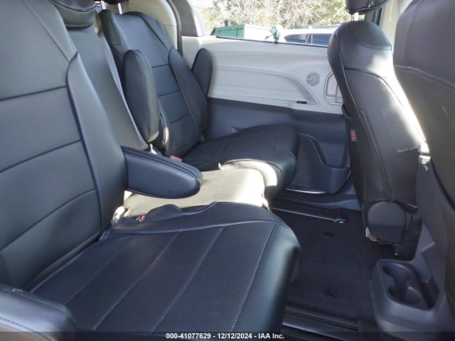 5TDYRKEC6RS204805 Toyota SIENNA XLE