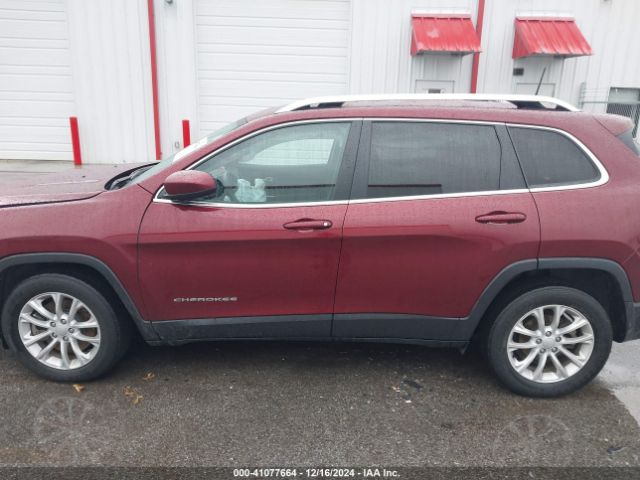 1C4PJLCB1KD439553 Jeep Cherokee Latitude