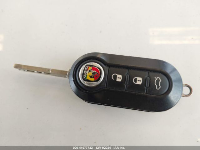 3C3CFFFH2FT501368 Fiat 500 ABARTH