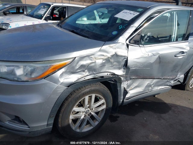 5TDBKRFHXGS263463 Toyota Highlander Le/le Plus