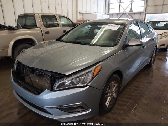 Hyundai SONATA SE 2015 5NPE24AF6FH004527 Image 2