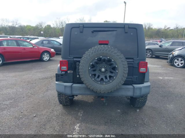 1C4BJWDG0HL715080 Jeep Wrangler Unlimited Sport 4x4
