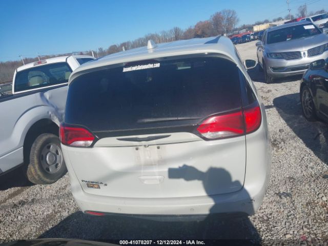 2C4RC1FG2KR610208 Chrysler Pacifica Touring Plus