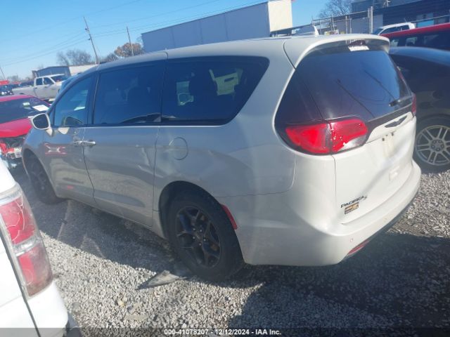 2019 CHRYSLER PACIFICA 2C4RC1FG2KR610208 Photo 2