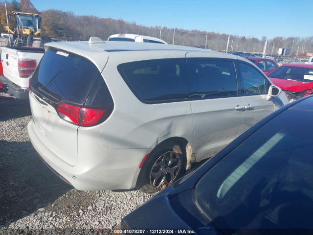 2019 CHRYSLER PACIFICA 2C4RC1FG2KR610208 Photo 3