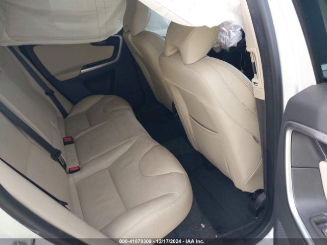 YV440MDRXH2124128 Volvo Xc60 T5 Dynamic