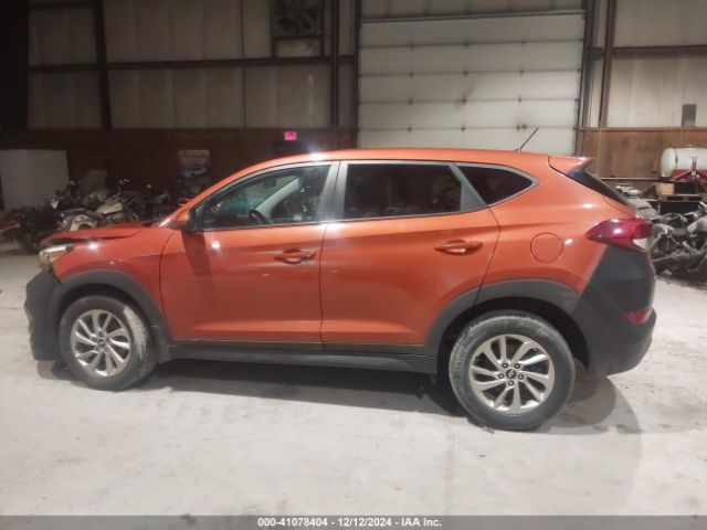 KM8J2CA47JU609996 Hyundai TUCSON SE