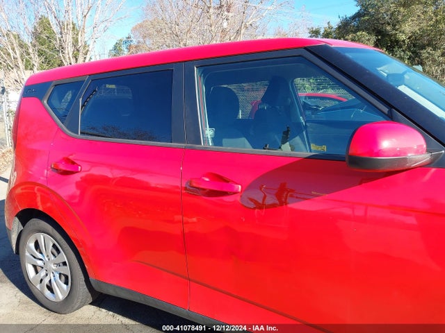 KNDJ23AU2M7140209 KIA SOUL LX