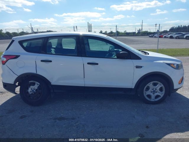 1FMCU0F75JUA02032 Ford ESCAPE S