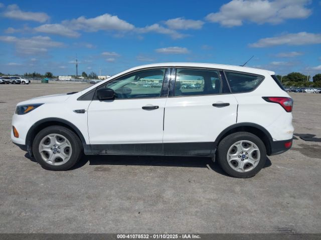 1FMCU0F75JUA02032 Ford ESCAPE S