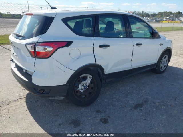 1FMCU0F75JUA02032 Ford ESCAPE S