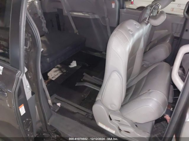 5TDKZ3DC4JS906025 Toyota Sienna Le 8 Passenger