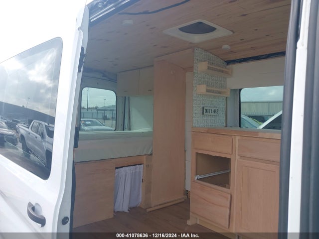 1FBZX2CM0FKB05099 Ford Transit-350 Xlt