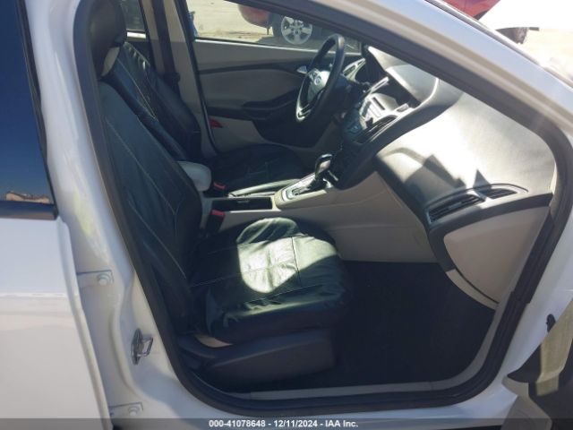 1FADP3F2XGL272626 Ford FOCUS SE