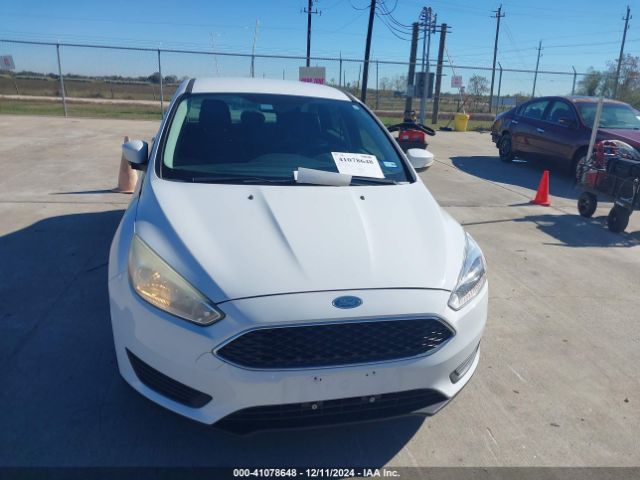 1FADP3F2XGL272626 Ford FOCUS SE