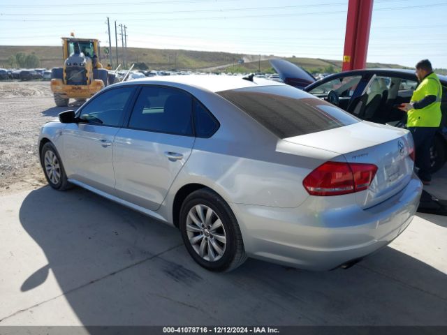 1VWAT7A38FC050422 Volkswagen Passat 1.8t Wolfsburg Edition