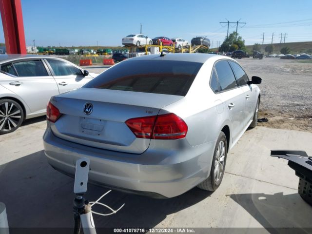 1VWAT7A38FC050422 Volkswagen Passat 1.8t Wolfsburg Edition